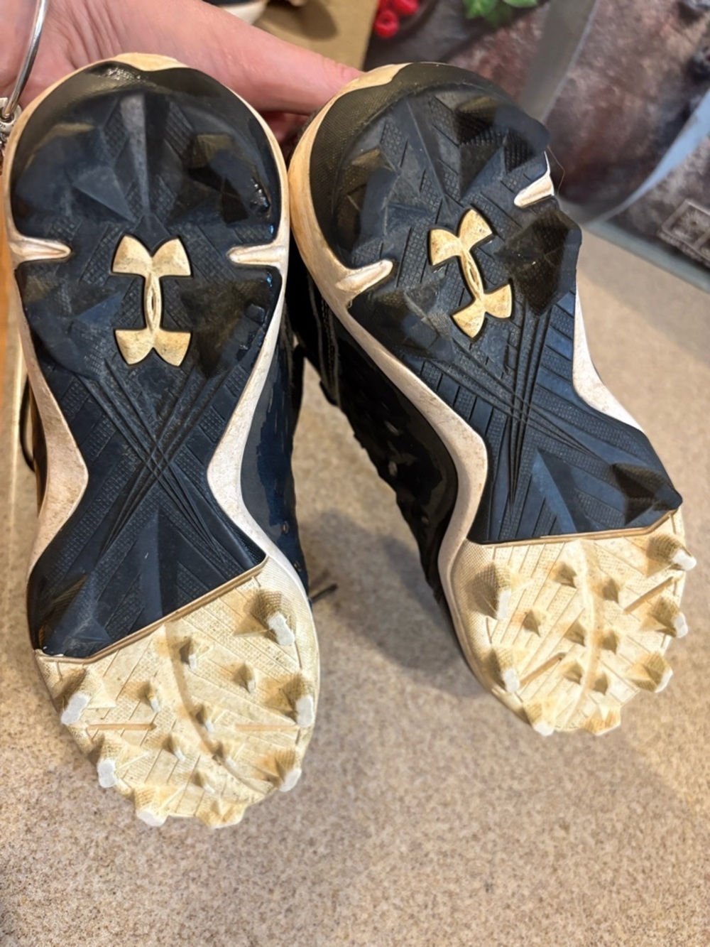 Under Armour Boys Leadoff Low RM Black Baseball Softball Cleats Shoes Kids 2 - Picture 5 of 6